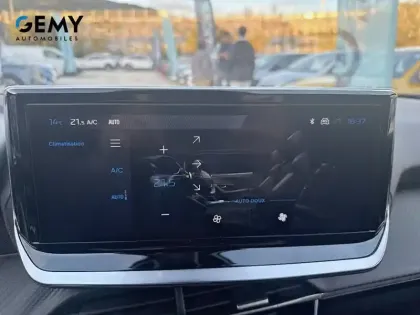 Photo 13 Peugeot 2008  Hybrid 145 e-DCS6