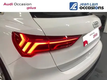 Photo 20 Audi Q3  40 TDI 200 ch S tronic 7 Quattro