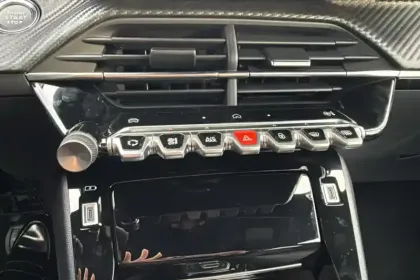 Photo 18 Peugeot 2008  Electrique 54 kWh 156 ch