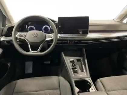 Photo 18 Volkswagen Golf 1.5 eHybrid 204 DSG6 VW Edition