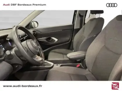 Photo 9 Toyota Yaris HYBRIDE 116h 2WD Design