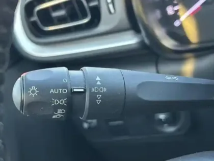 Photo 13 Citroën C3  1.2 PureTech 83ch S&S Shine