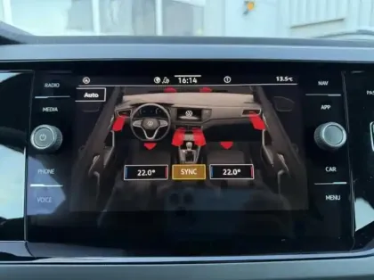 Photo 12 Volkswagen Taigo  1.5 TSI 150ch R-Line Edition DSG7