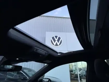 Photo 6 Volkswagen Taigo  1.5 TSI 150ch R-Line Edition DSG7