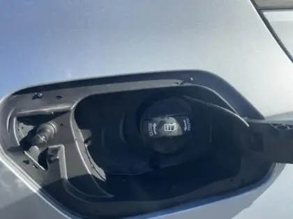 Photo 11 Volkswagen Golf  1.5 eHybrid 204ch VW Edition DSG6