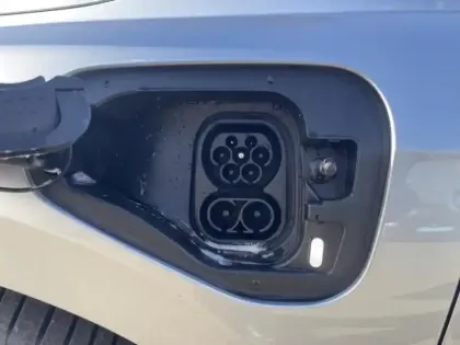 Photo 10 Volkswagen Golf  1.5 eHybrid 204ch VW Edition DSG6