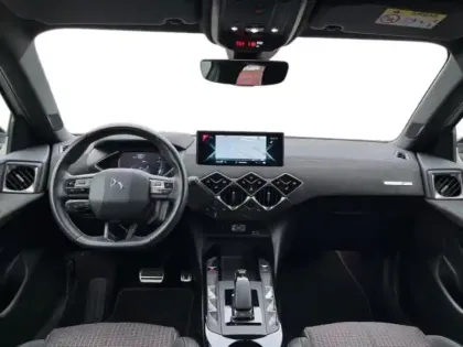 Photo 9 DS DS 3  E-Tense 156ch Performance Line +