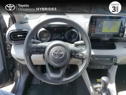 Photo 12 Toyota Yaris  116h Iconic 5p MY22