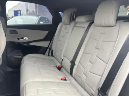 Photo 11 DS Ds 7  E-TENSE 4x4 360ch La Premiere