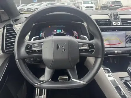 Photo 14 DS Ds 7  E-TENSE 4x4 360ch La Premiere