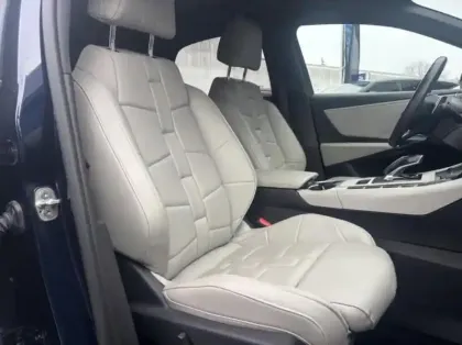 Photo 10 DS Ds 7  E-TENSE 4x4 360ch La Premiere