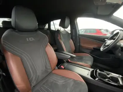 Photo 14 Volkswagen Id.5  204ch Pro Performance 77 kWh