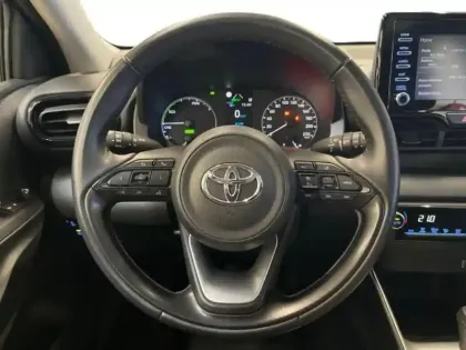 Photo 14 Toyota Yaris  116h Dynamic 5p MY22