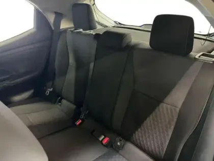 Photo 12 Toyota Yaris  116h Dynamic 5p MY22