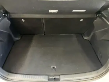 Photo 11 Toyota Yaris  116h Dynamic 5p MY22