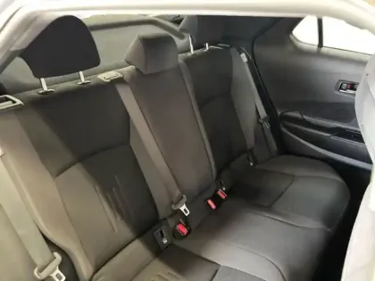 Photo 8 Toyota C-HR  1.8 Hybride 140ch Design NG23