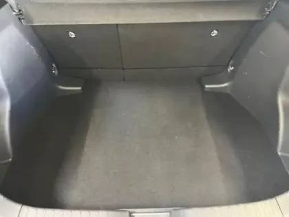 Photo 11 Toyota C-HR  1.8 Hybride 140ch Design NG23