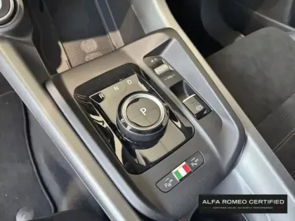 Photo 10 Alfa Romeo Tonale  1.5 Ibrida 160ch Intensa TCT