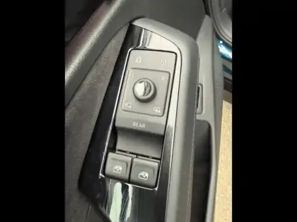 Photo 10 Volkswagen Id.7  286ch Pro 77kWh Style Exclusive