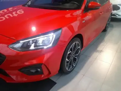 Photo 2 Ford Focus  1.0 EcoBoost 155ch mHEV ST-Line X