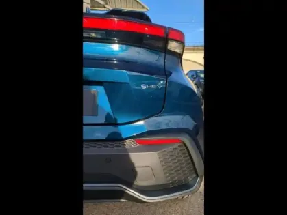 Photo 9 Toyota C-HR  1.8 Hybride 140ch Design MY25