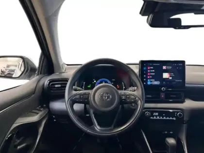 Photo 10 Toyota Yaris  116h Design 5p MC24