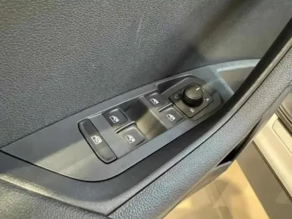 Photo 8 Skoda Karoq  1.5 TSI Evo 2 ACT 150ch Sportline DSG7