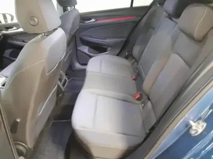 Photo 7 Volkswagen Golf  1.5 eHybrid 204ch VW Edition DSG6