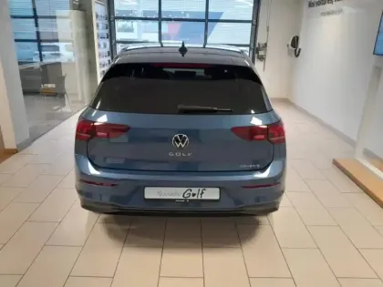 Photo 5 Volkswagen Golf  1.5 eHybrid 204ch VW Edition DSG6