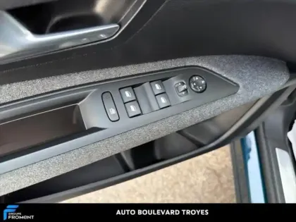 Photo 14 Peugeot 3008  1.5 BlueHDi 130ch S&S Style EAT8