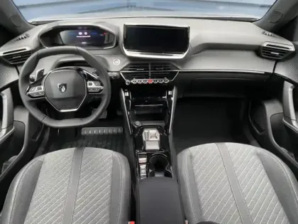 Photo 10 Peugeot 2008  1.2 Hybrid 145ch Allure e-DCS6