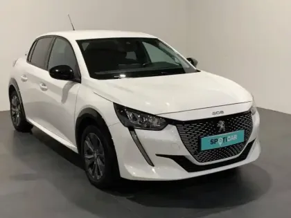 Photo 2 Peugeot 208  e- 136ch Style