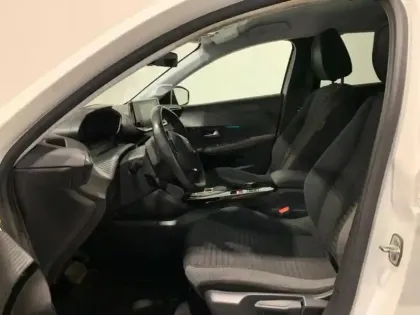 Photo 9 Peugeot 208  e- 136ch Style