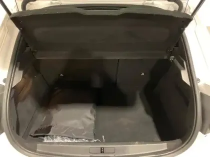 Photo 5 Peugeot 208  e- 136ch Style