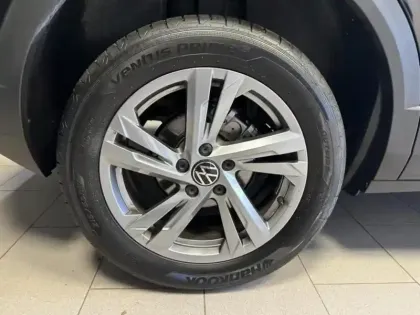 Photo 6 Volkswagen T-roc  1.0 TSI 116ch VW Edition