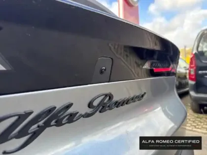 Photo 14 Alfa Romeo Junior  1.2 Ibrida 145ch Speciale e-DCT6