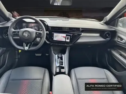 Photo 6 Alfa Romeo Junior  1.2 Ibrida 145ch Speciale e-DCT6