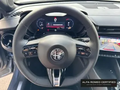 Photo 7 Alfa Romeo Junior  1.2 Ibrida 145ch Speciale e-DCT6