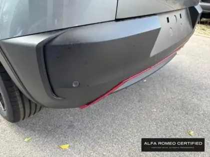 Photo 13 Alfa Romeo Junior  1.2 Ibrida 145ch Speciale e-DCT6