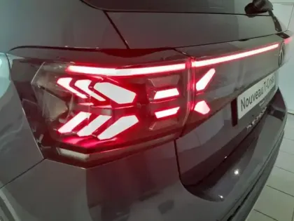 Photo 6 Volkswagen T-cross  1.0 TSI 116ch R-Line Edition DSG7