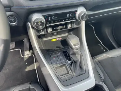 Photo 12 Toyota Rav4 Gén. V Ph1 Collection Access 5