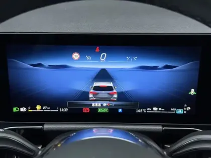 Photo 32 Mercedes GLA 250 e Hybrid EQ Progressive Line