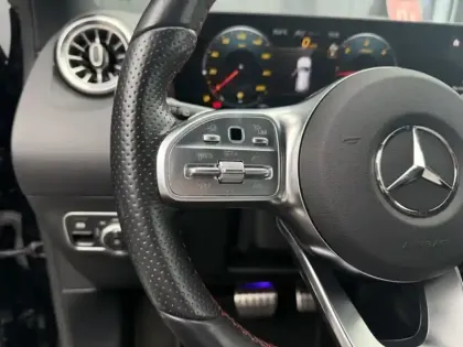 Photo 26 Mercedes GLA 200 d AMG Line