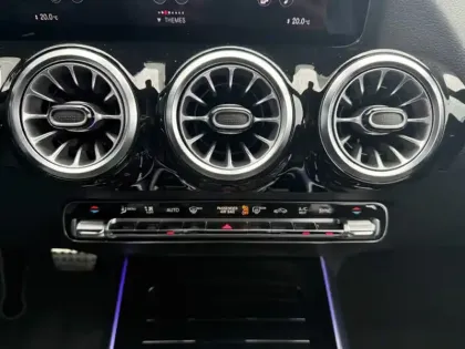 Photo 13 Mercedes GLA 200 d AMG Line