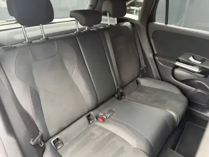 Photo 11 Mercedes GLA 200 d AMG Line