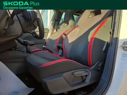 Photo 6 Skoda Kamiq 1.0 TSI Evo 110 ch DSG7 Monte-Carlo