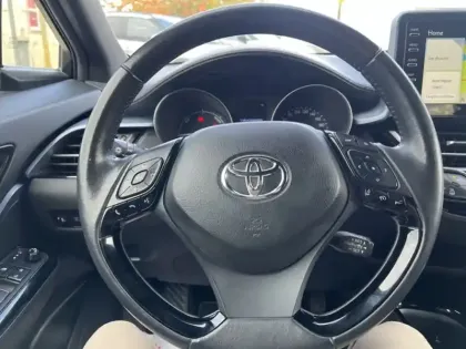 Photo 12 Toyota C-HR 1.8 Hybride 122 Edition ch