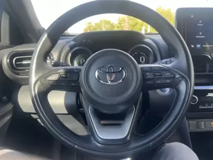 Photo 9 Toyota Yaris Hybride 1.5 HYBRID 116H DESIGN AUTO MY22