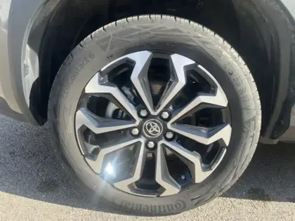 Photo 8 Toyota Yaris Hybride 1.5 HYBRID 116H DESIGN AUTO MY22