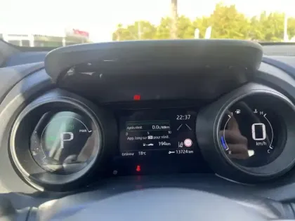 Photo 10 Toyota Yaris Hybride 1.5 HYBRID 116H DESIGN AUTO MY22